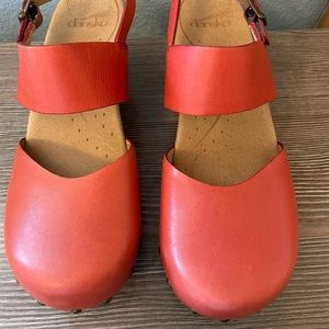 Dansko Thea Coral Orange Size 36 US 5.5-6